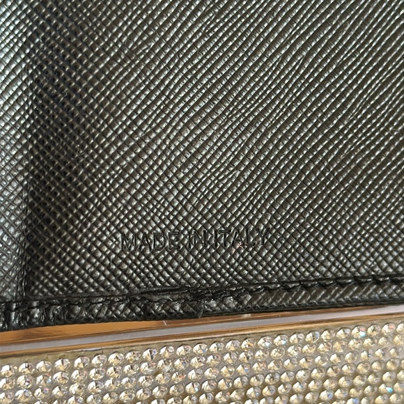 EUC PRADA BIFOLD WALLET. BLACK DUST BAG
BOX NOT INCLUDED - Picture 8 of 9
